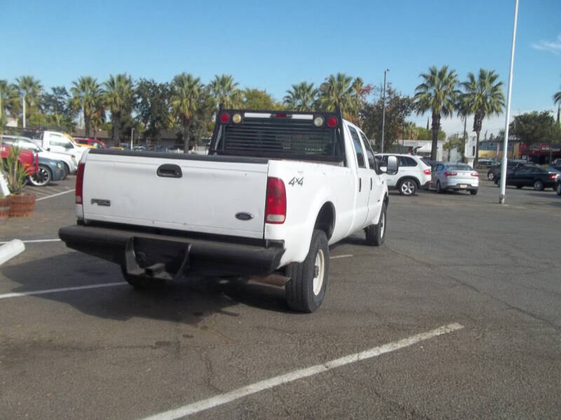 2002 Ford F-350 Super Duty XLT photo 9