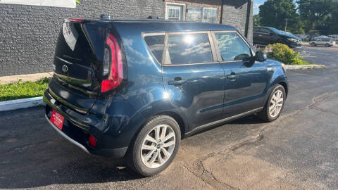 2017 Kia Soul +