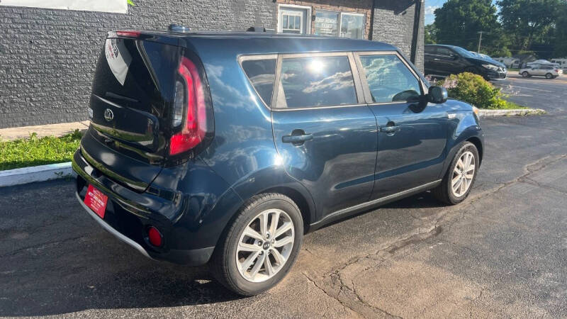 2017 Kia Soul +