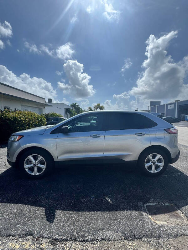 2022 Ford Edge SE