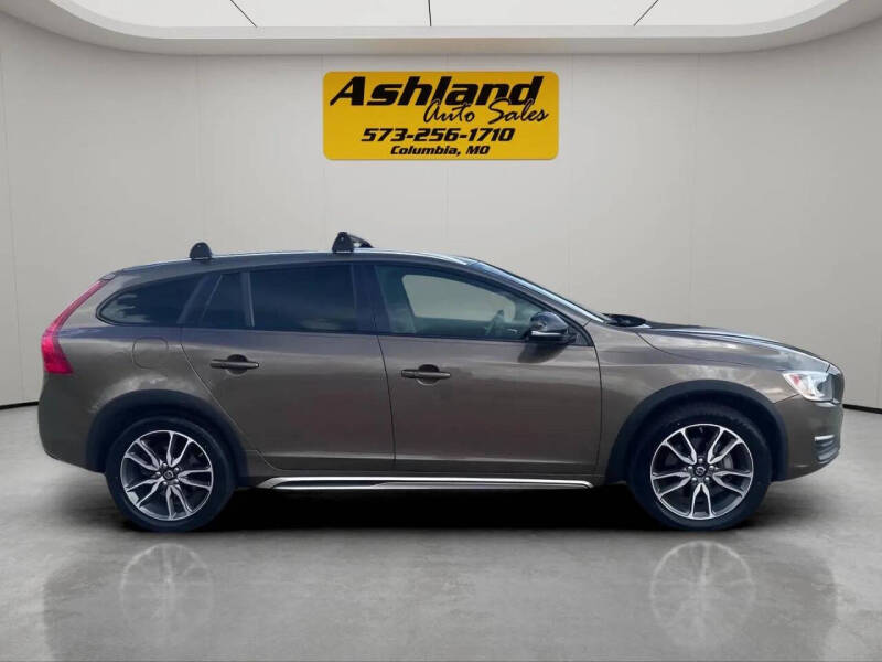 2016 Volvo V60 Cross Country T5
