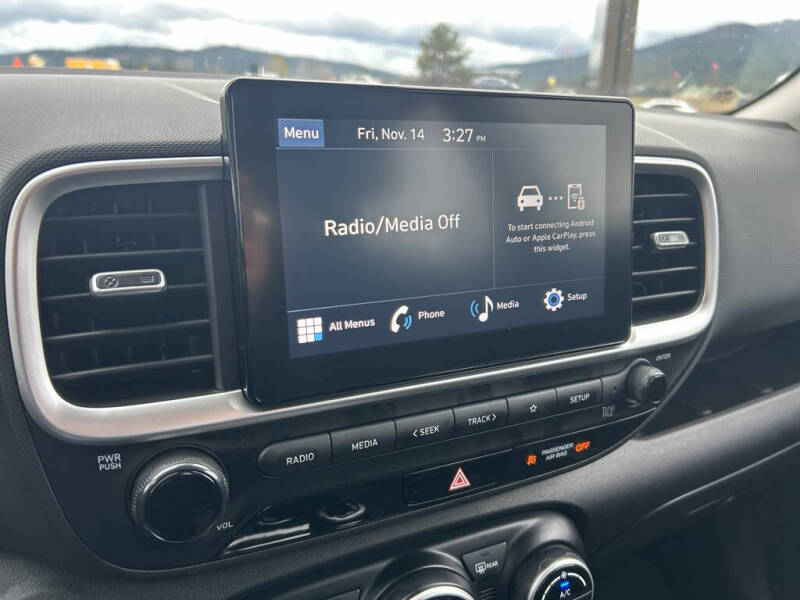 2024 Hyundai Venue SEL