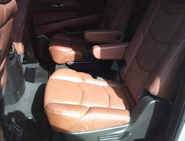 2017 Cadillac Escalade ESV Luxury