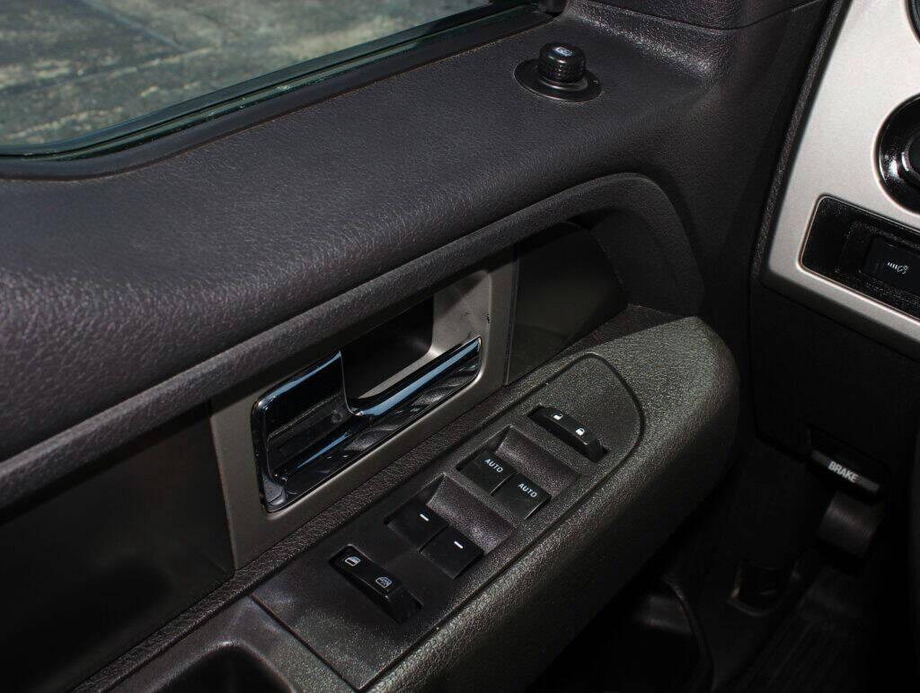 2014 FORD F-150 Pickup - $39,995