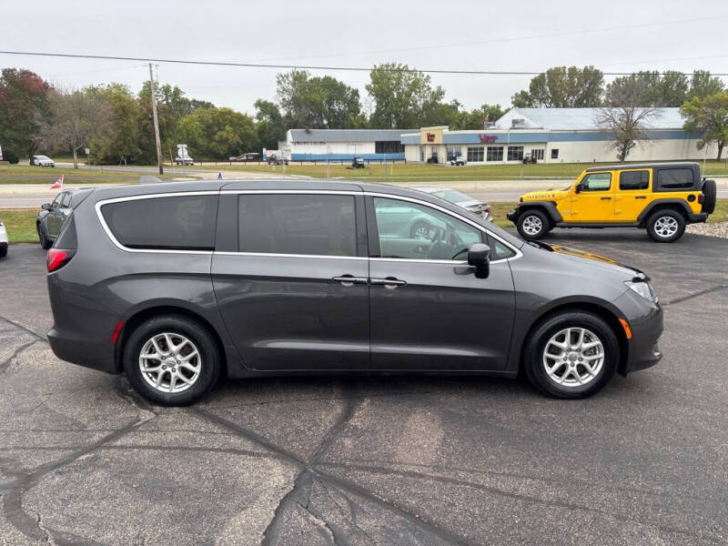2017 Chrysler Pacifica Touring