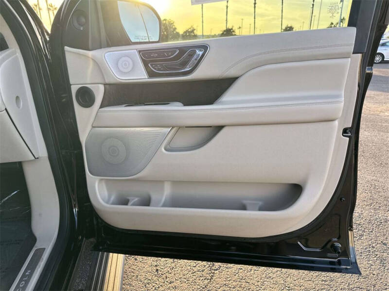 2021 Lincoln Navigator L Reserve