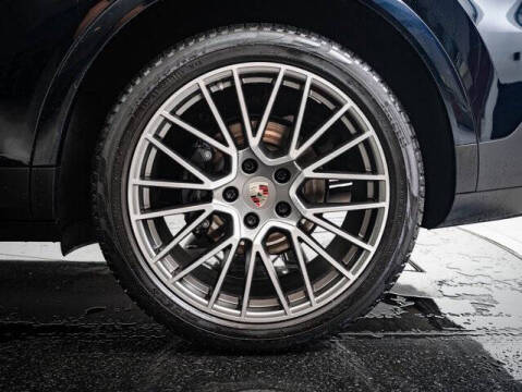 2023 Porsche Cayenne Platinum Edition