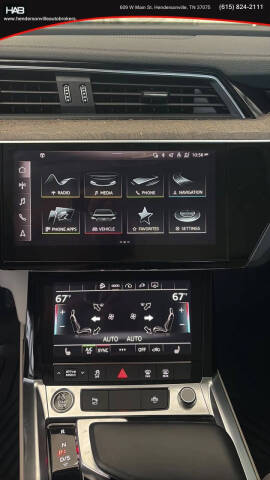 2021 Audi e-tron quattro Premium