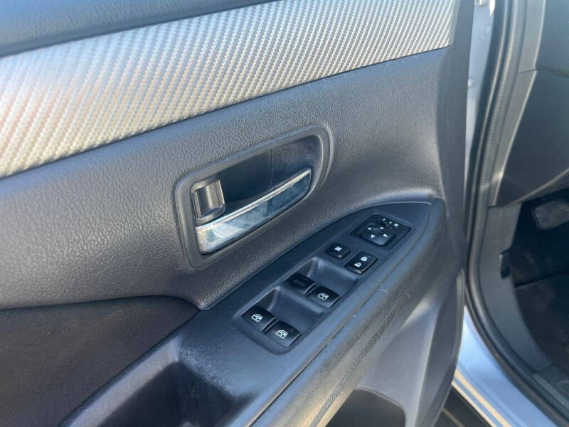 2016 Mitsubishi Outlander SE