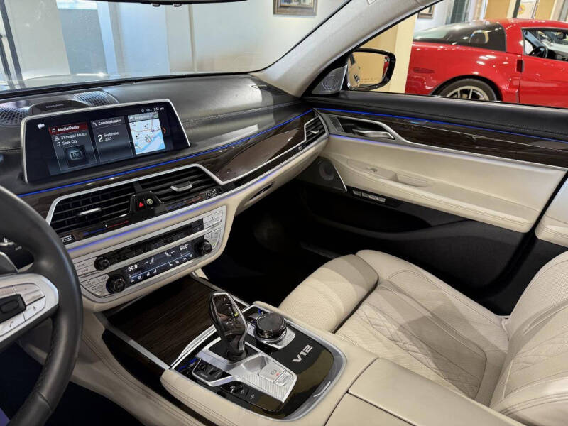 2018 BMW 7 Series M760i xDrive