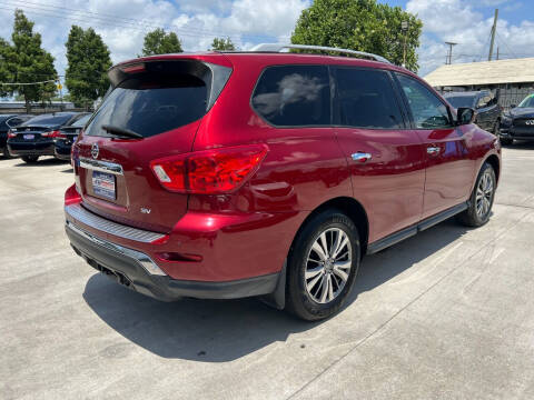 2018 Nissan Pathfinder SV