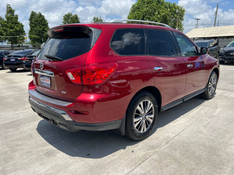 2018 Nissan Pathfinder SV