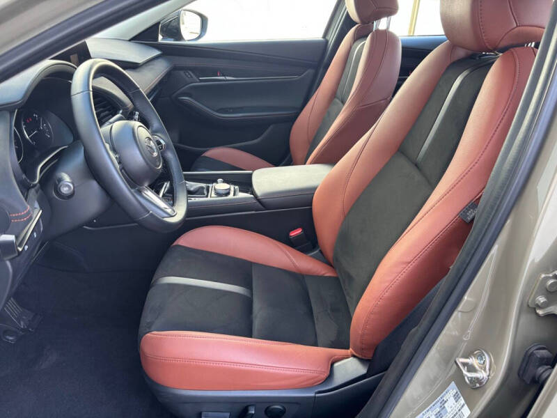 2025 Mazda Mazda3 Sedan 2.5 Carbon Turbo