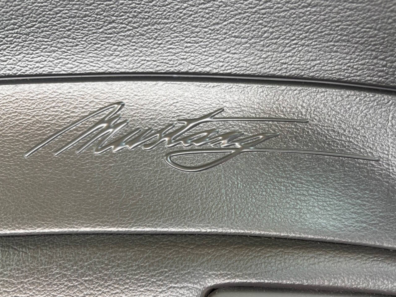 1999 Ford Mustang SVT Cobra 33