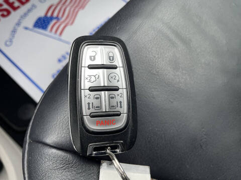 2017 Chrysler Pacifica Touring-L