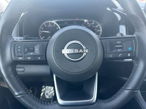 2025 Nissan Pathfinder SL