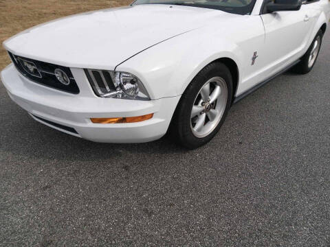 2007 Ford Mustang V6 Deluxe