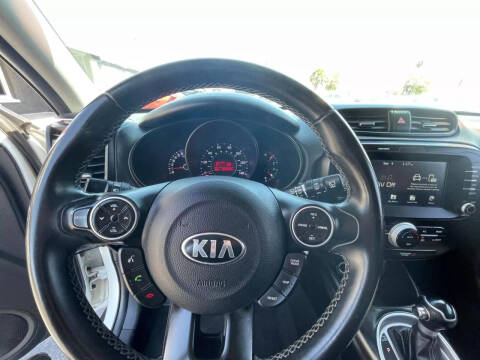 2018 Kia Soul +
