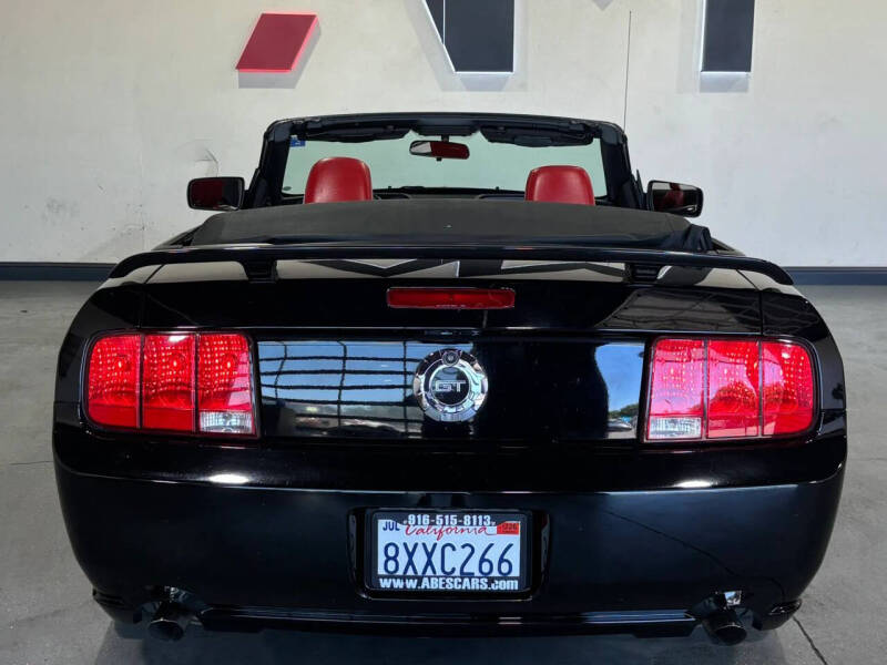 2005 Ford Mustang