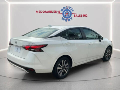 2023 Nissan Versa SV