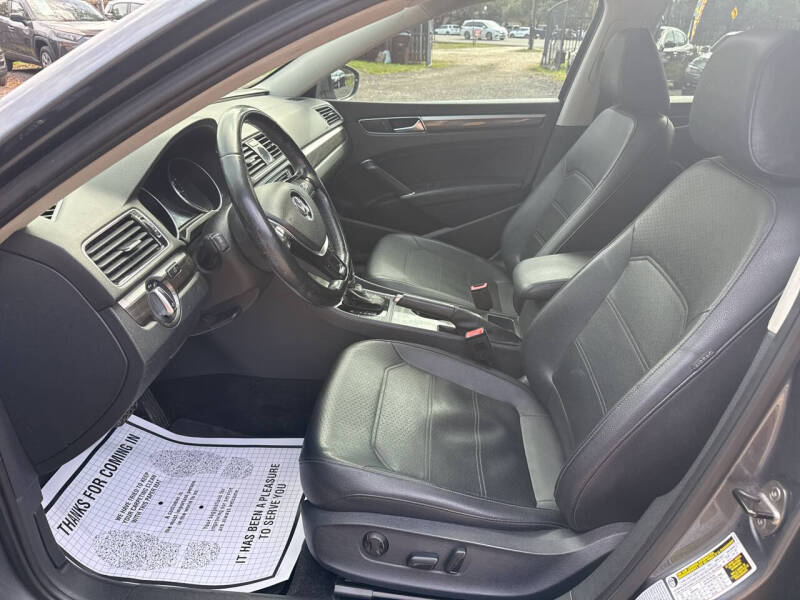 2017 Volkswagen Passat 1.8T SE