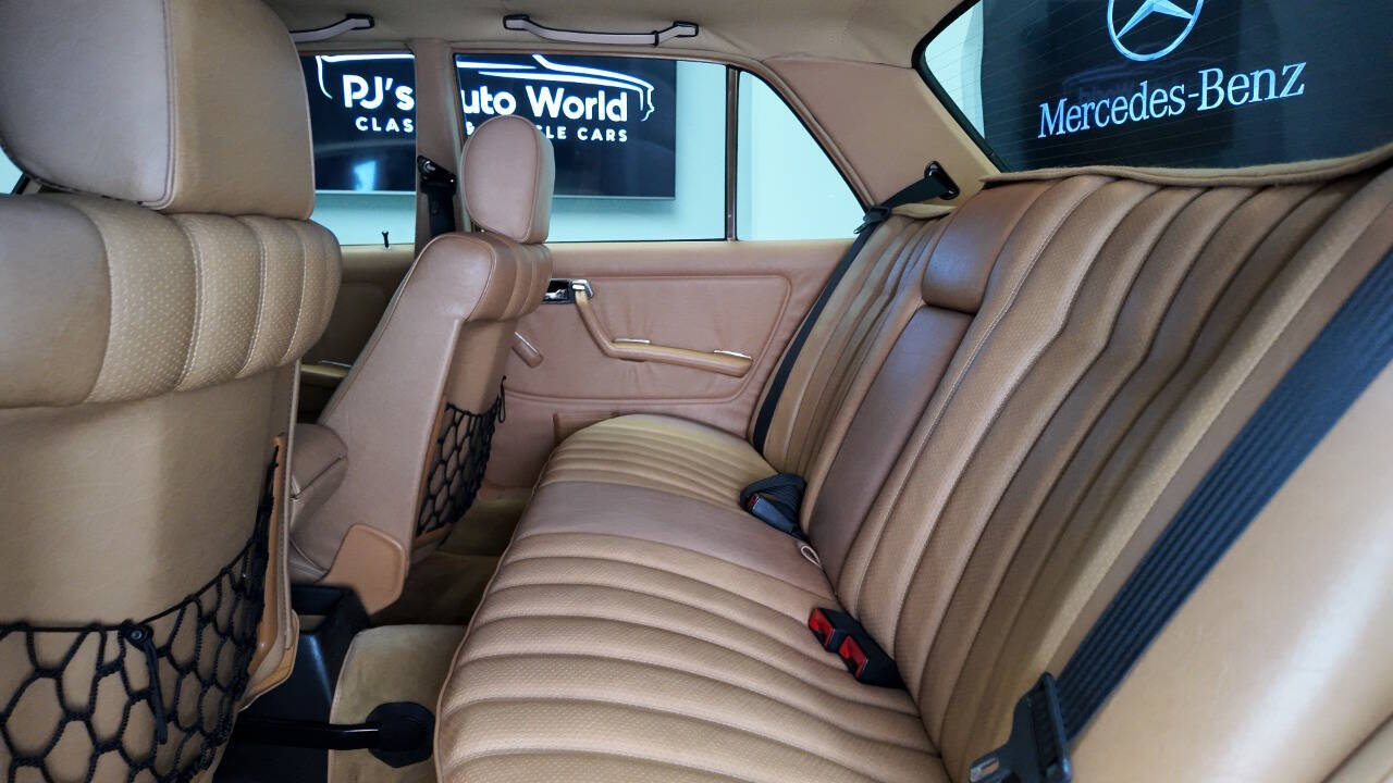 1983 Mercedes-Benz 240-Class 46