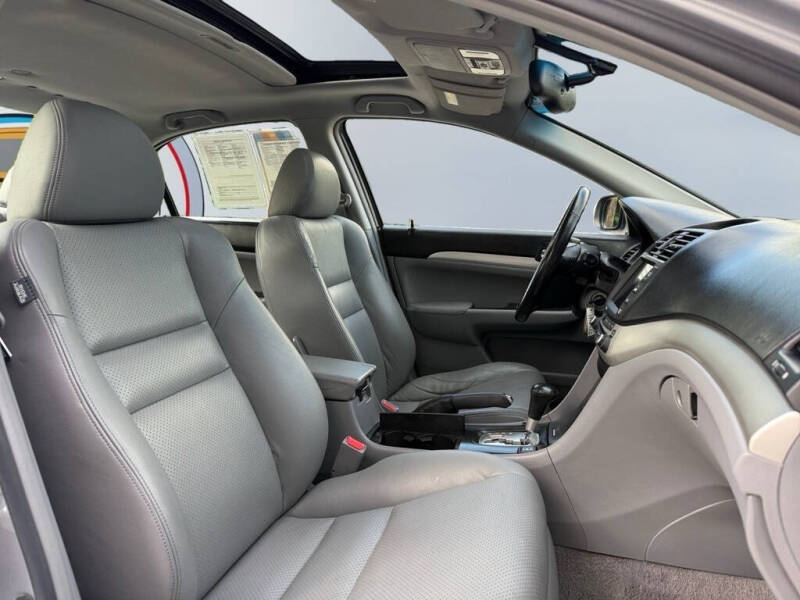 2005 Acura TSX w/Navi