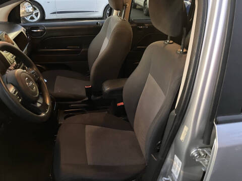 2011 Jeep Compass Sport