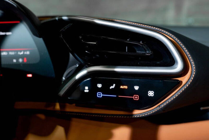 2025 Ferrari 296 GTS