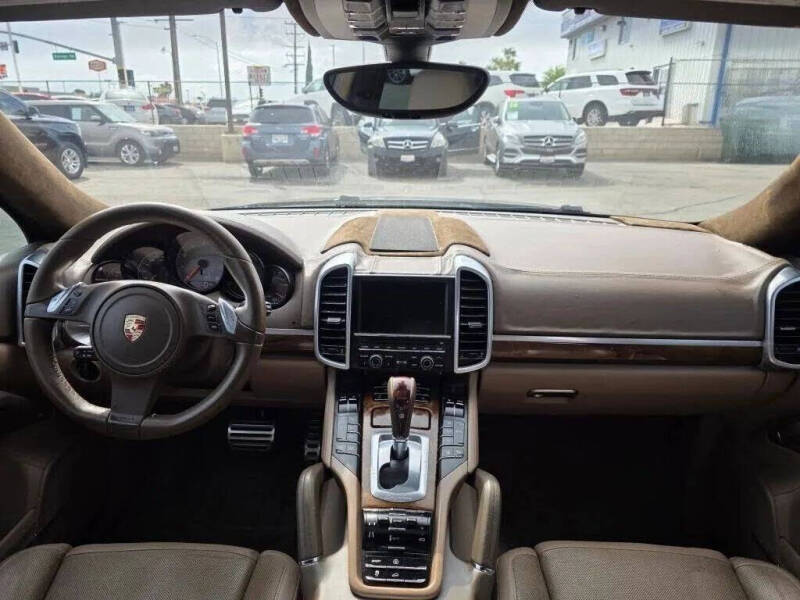 2011 Porsche Cayenne S