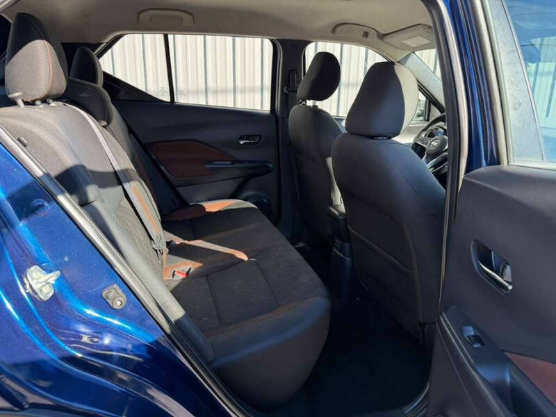 2020 Nissan Kicks SR
