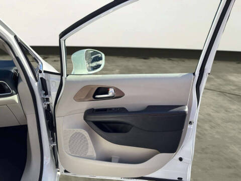 2019 Chrysler Pacifica Touring L Plus