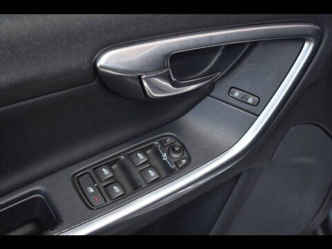 2016 Volvo S60 Cross Country T5 Platinum