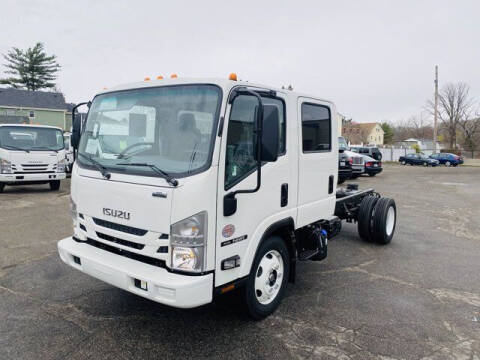 2022 Isuzu NRR