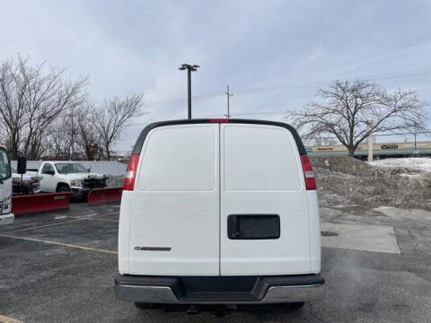 2025 Chevrolet Express 3500