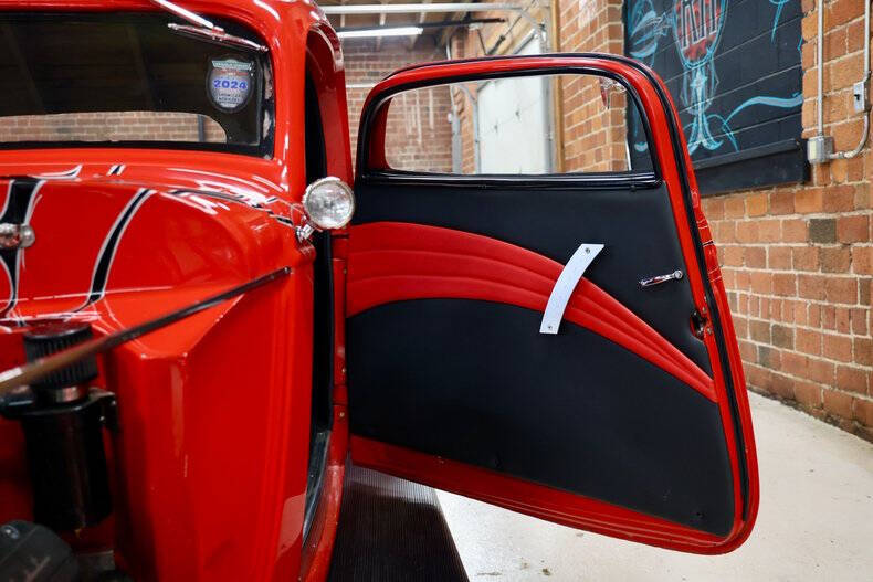 1934 Ford 3 Window Coupe