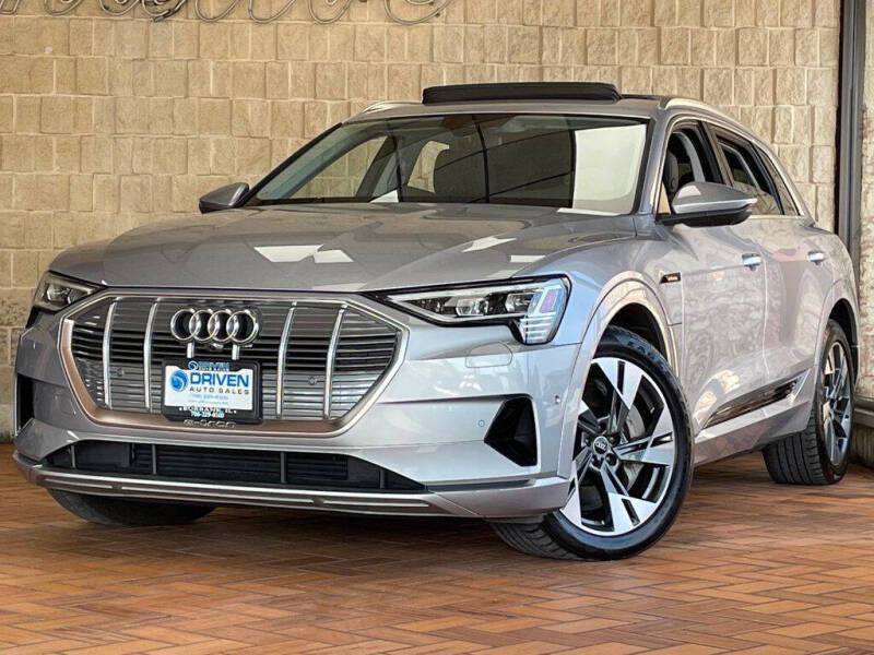 2022 Audi e-tron quattro Premium Plus
