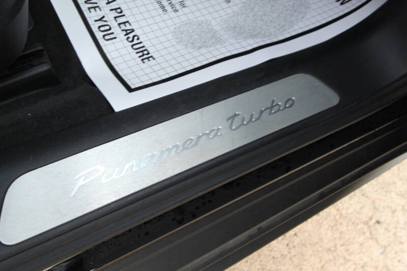 2017 Porsche Panamera Turbo