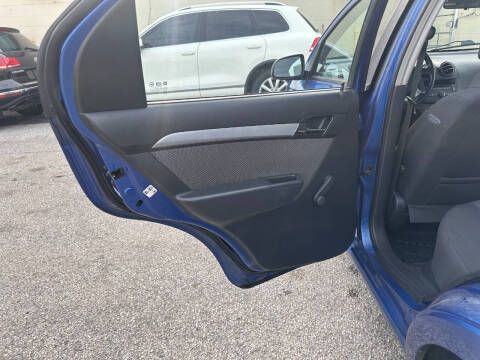 2011 Chevrolet Aveo LT