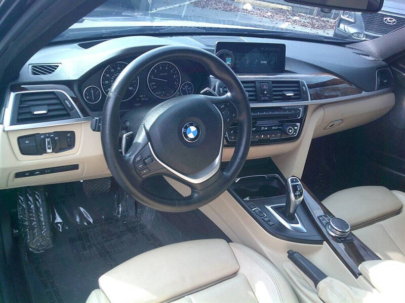 2017 BMW 3 Series 330i