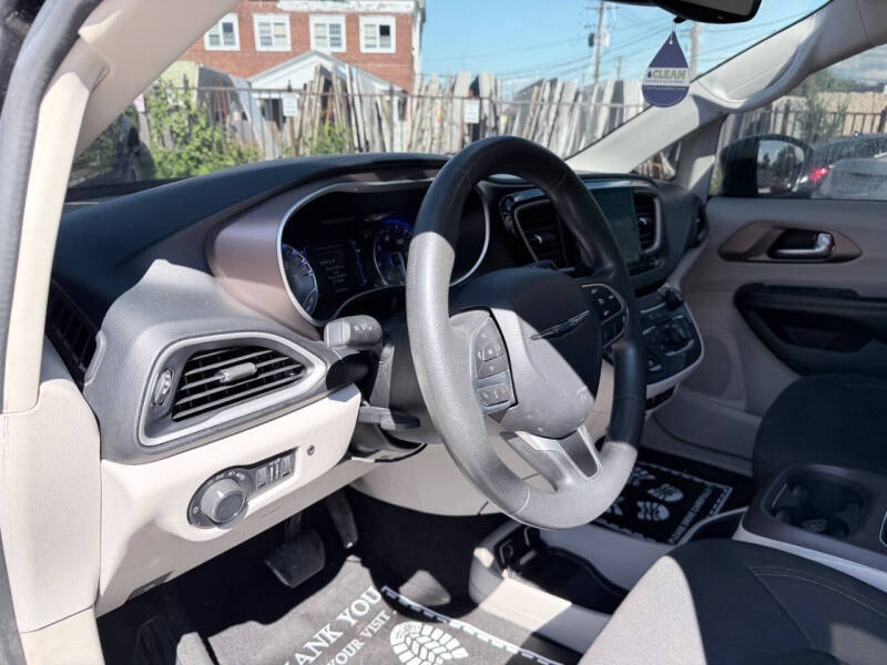 2017 Chrysler Pacifica Touring
