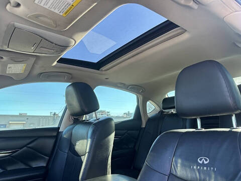 2013 Infiniti M37