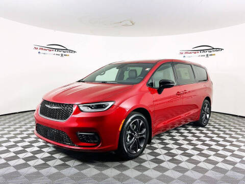 2026 Chrysler Pacifica Select