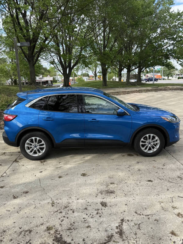2020 Ford Escape SE