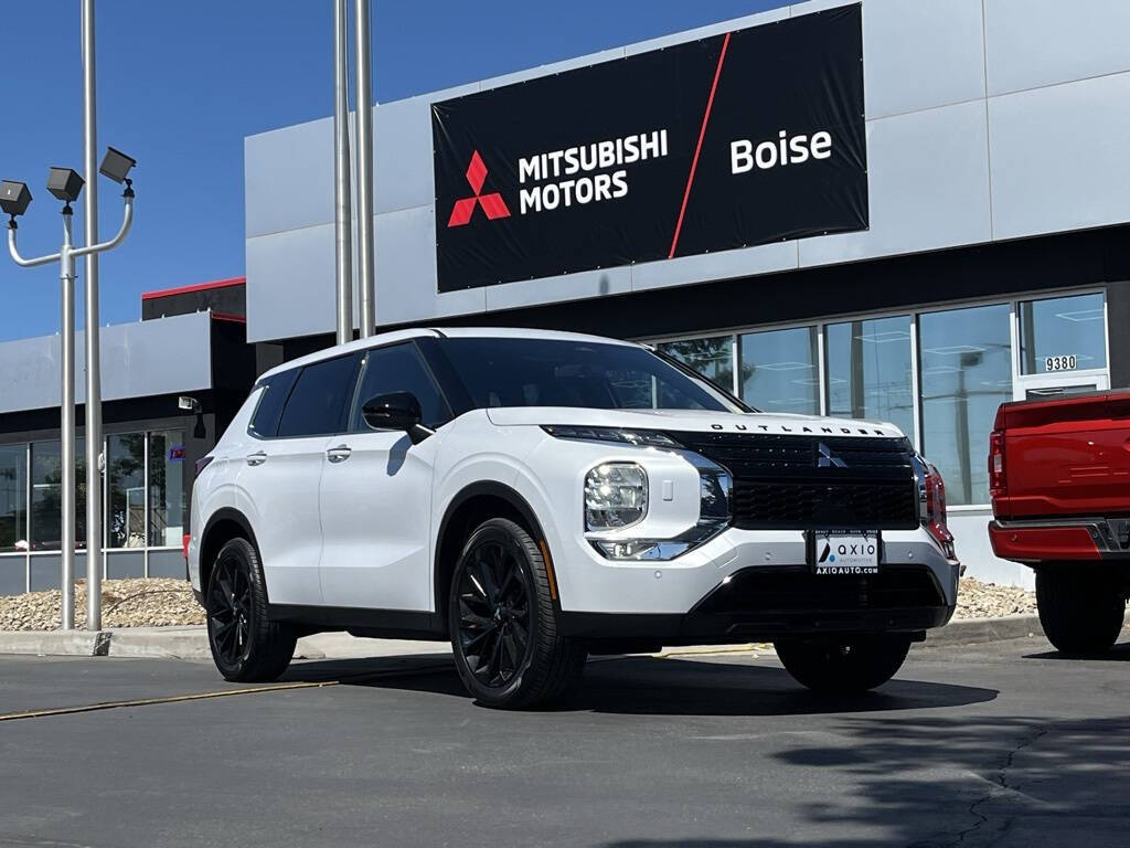 2024 Mitsubishi Outlander for sale at Axio Auto Boise in Boise, ID