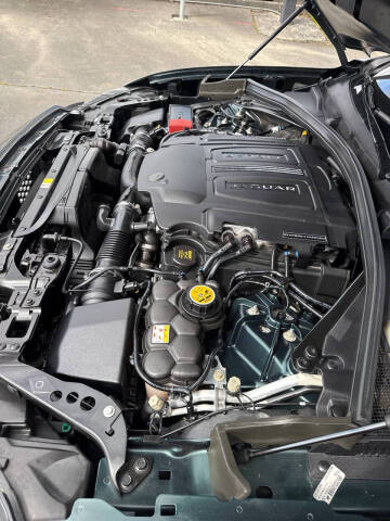 2017 Jaguar F-PACE 35t R-Sport