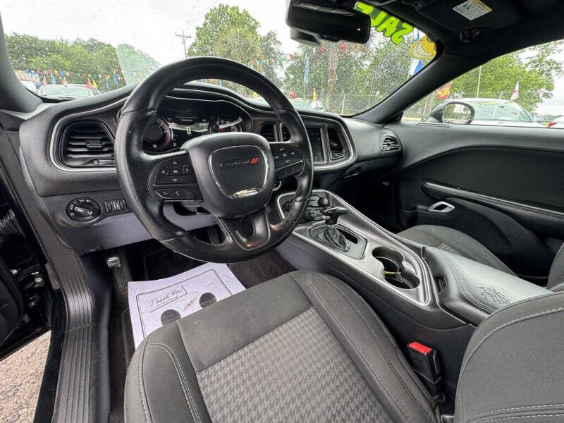2016 Dodge Challenger SXT