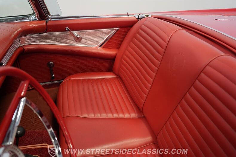 1957 Ford Thunderbird