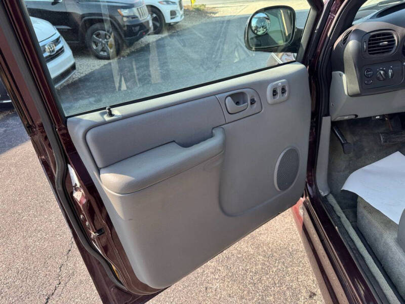 2004 Dodge Grand Caravan SE
