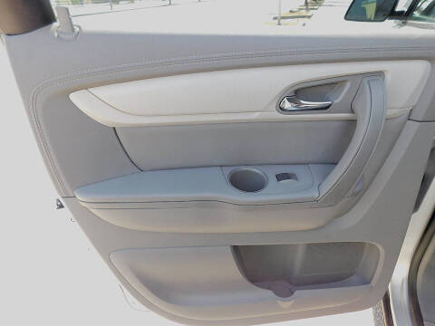 2017 Chevrolet Traverse LS